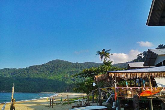 Beachfront Hut Upstairs Astra - Beach Shack Chalet Kampong Juara エクステリア 写真